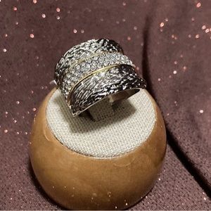 Gorgeous and Unique Two Tone White crystals Ring - Size 8